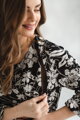 Tehotenské šaty na dojčenie, dl.rukáv, Lovely Midi Dress Black print